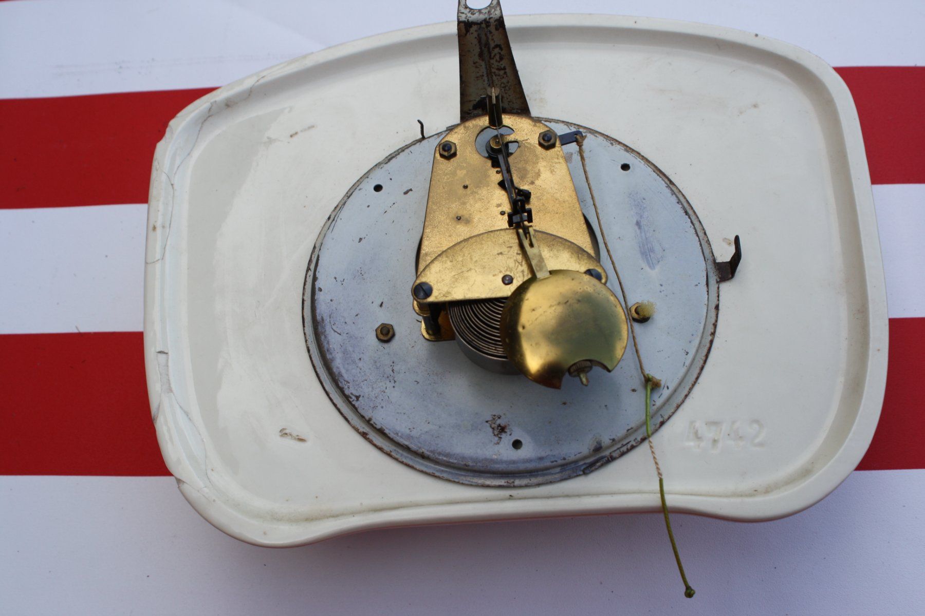 Stand- & Wanduhren: KÜCHENUHR  MIT PENDEL VINTAGE ANTIK – Gebraucht aus Wauwil von Pneuedy 4