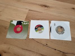 3 Schallplatten 7 Zoll verschiedene Künstler gebrauchter ...
