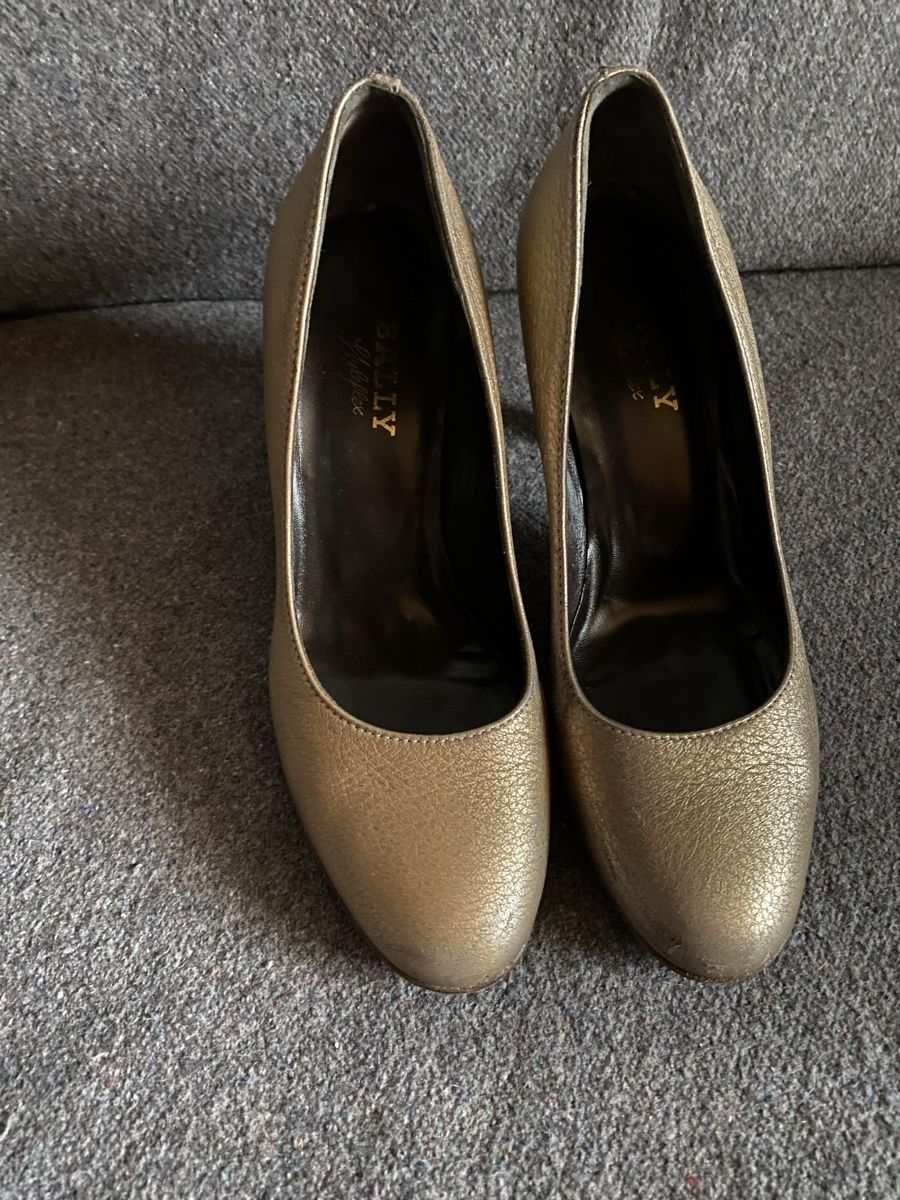 Bally Damenschuhe: Chaussures Bally 35,5 – Gebraucht aus Geneve von Monthoux13
