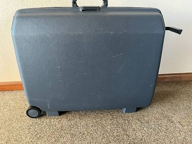 Reisekoffer: Valise Samsonite – Gebraucht aus Courgenay von hello152