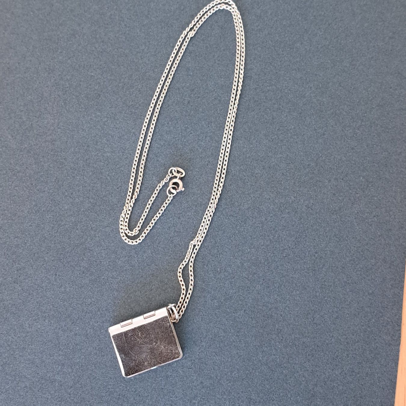 Catenine: Silberkette mit Anhänger – Usato da Grüningen venduto da Tappio 1