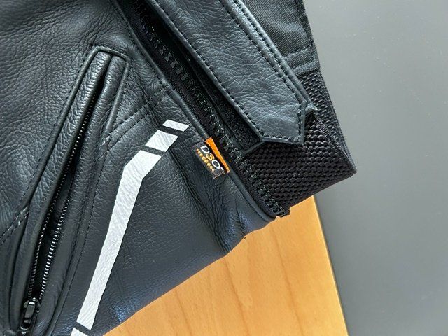 Pantaloni: Richa Leder Motorradhose D30 Gr. 52 – Usato da Jens venduto da Typpex 3