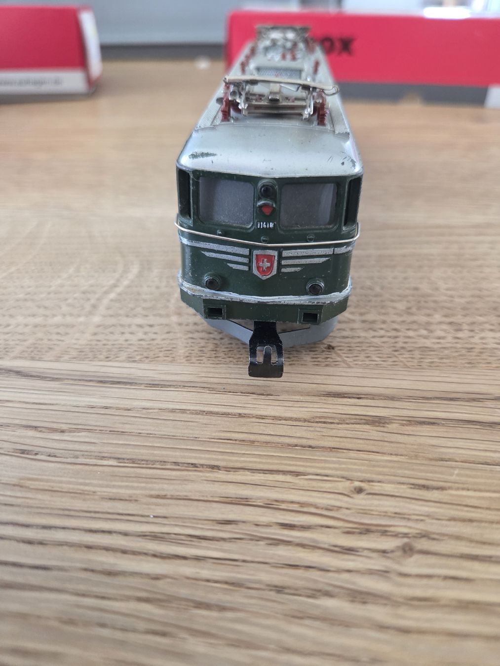 Märklin Modellini di ferrovie: Märklin Ae 6/6 SBB  – Usato da Berikon venduto da TopLok1 4