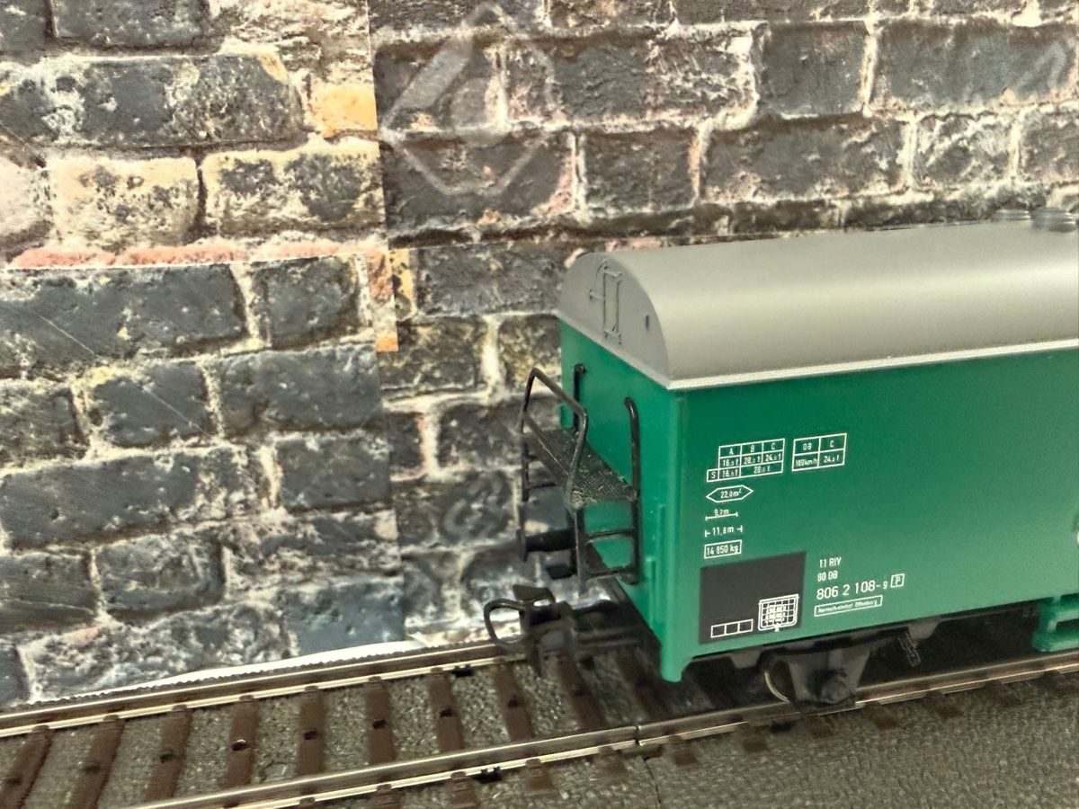 Märklin Modellini di ferrovie: Märklin H0 4425 Güterwagen Vivil – Usato da Altdorf UR venduto da modellbau-widmer 2