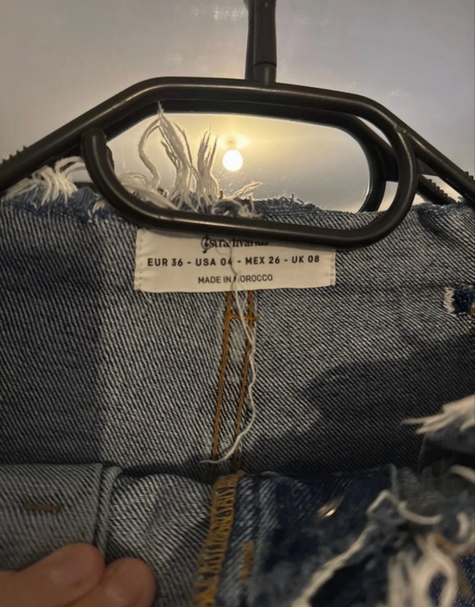 Jeans: Jeans stradivarius taille haute effiloché taille 36 – Usato da Estavayer-le-Lac venduto da Iness_oth 1