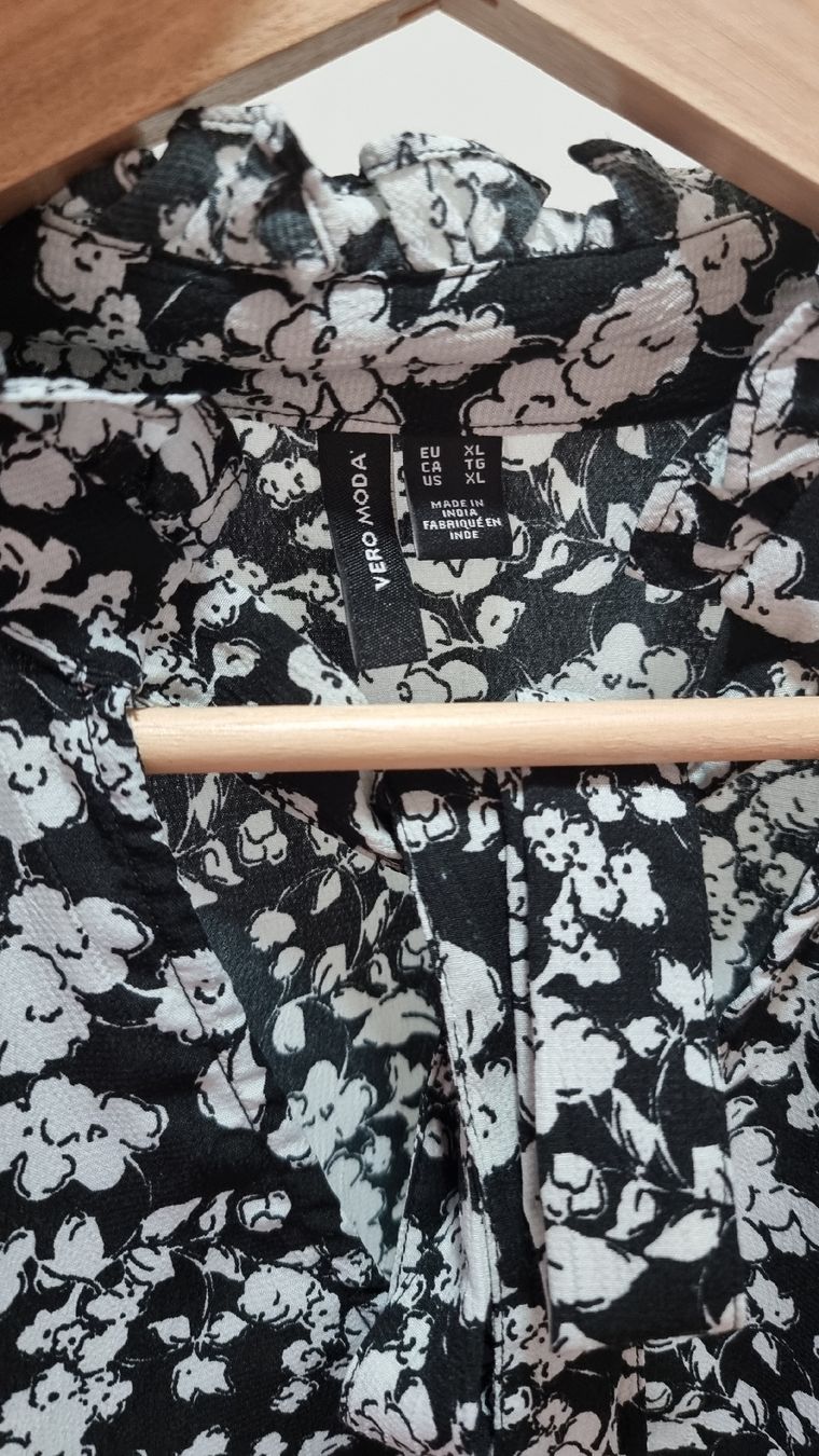 Vero Moda Tuniche: Lange Tunikabluse Vero Moda XL – Usato da Steinach venduto da lesefieber 5