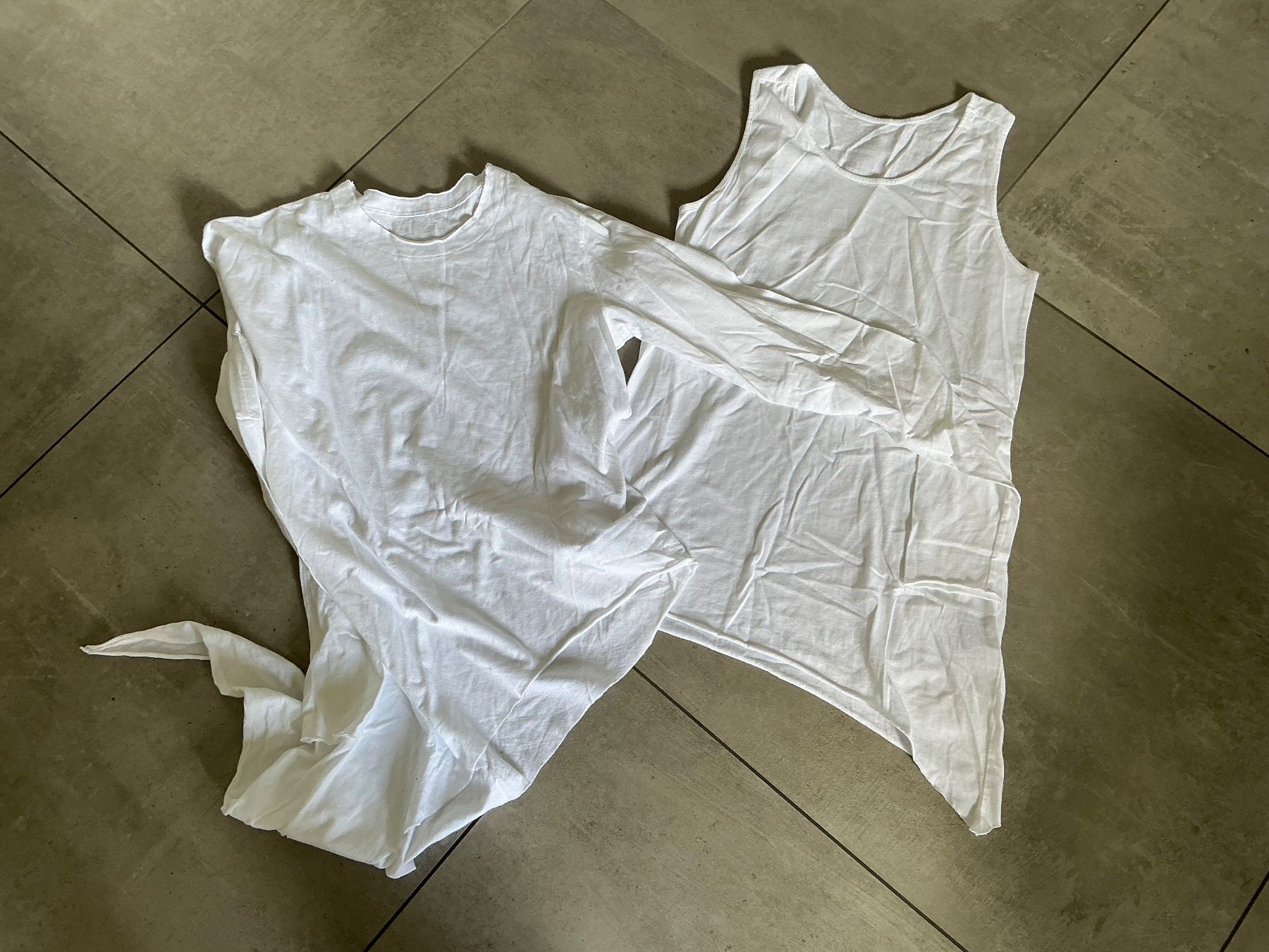 T-shirt: T-Shirt Bajra weiss 2-teilig – Usato da Carona venduto da LaDark11 2