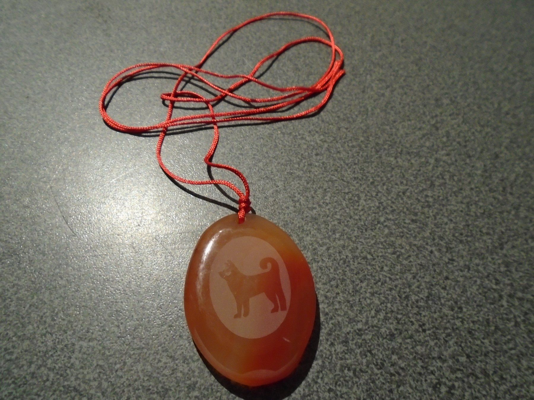 Ciondoli: Anhänger eierform, orange, Hund – Nuovo e nell'imballaggio originale da Zürich venduto da abraxas1291
