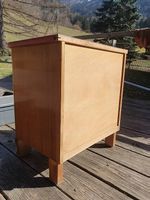 Vintage Nachttisch aus Massivholz  charmantes älteres Möbel
