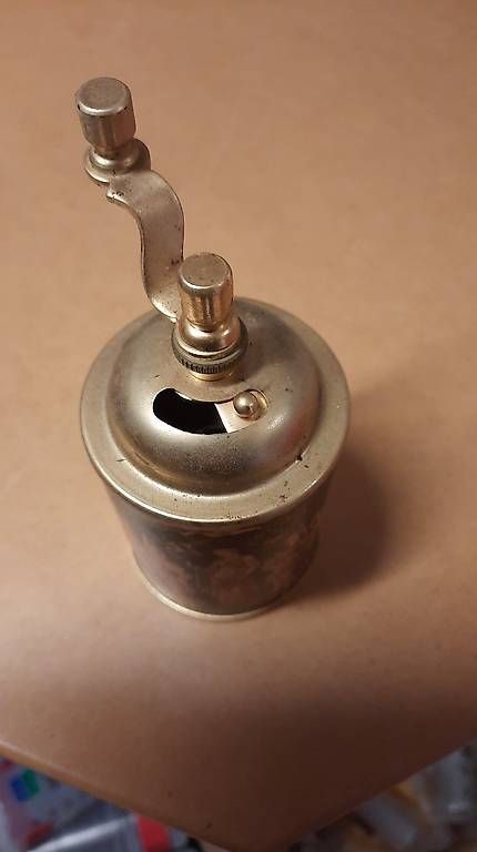 Elettrodomestici da cucina: Antike Pfeffermühle – Usato da Boltigen venduto da tho_vhj6 3