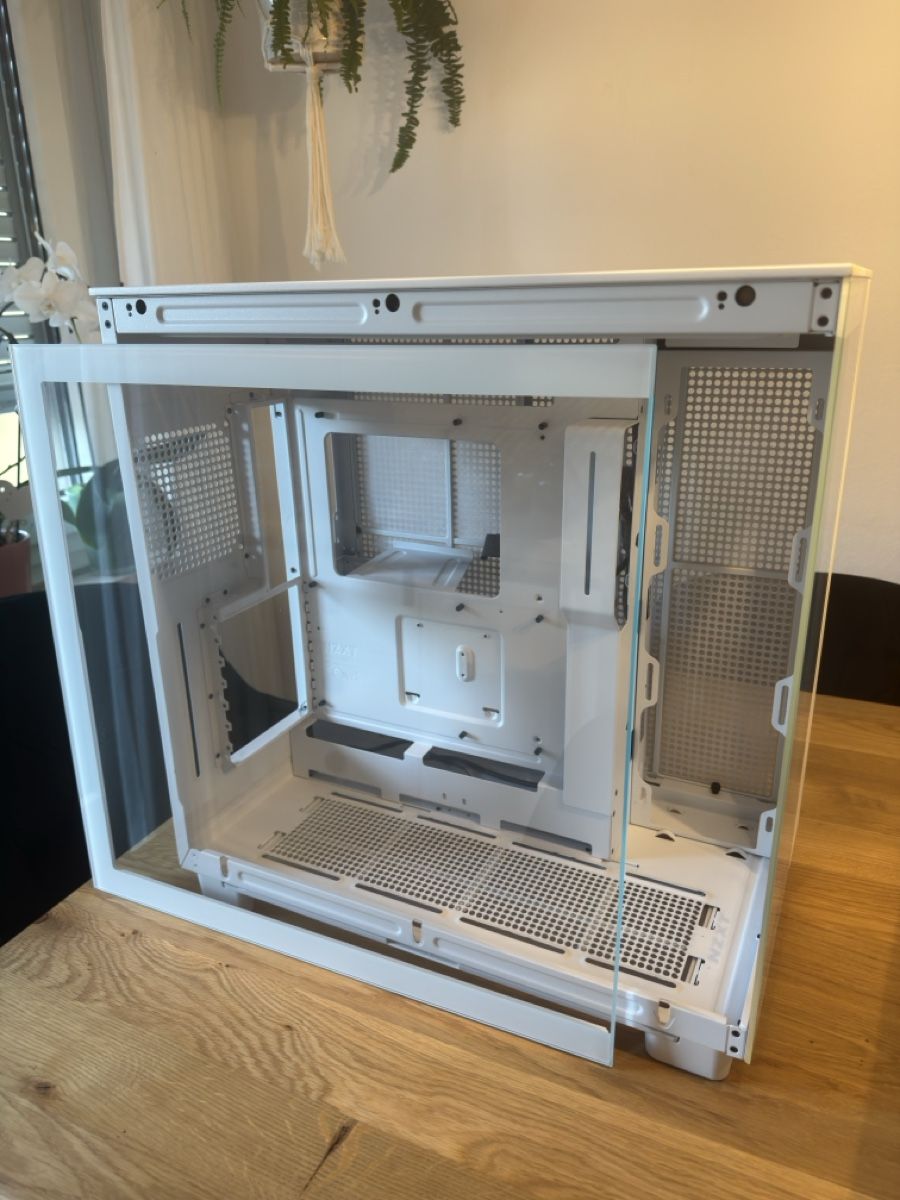 NZXT Custodie: NZXT H9 Flow Gehäuse weiss-TOP! – Usato da Ermensee venduto da Joao_ 4
