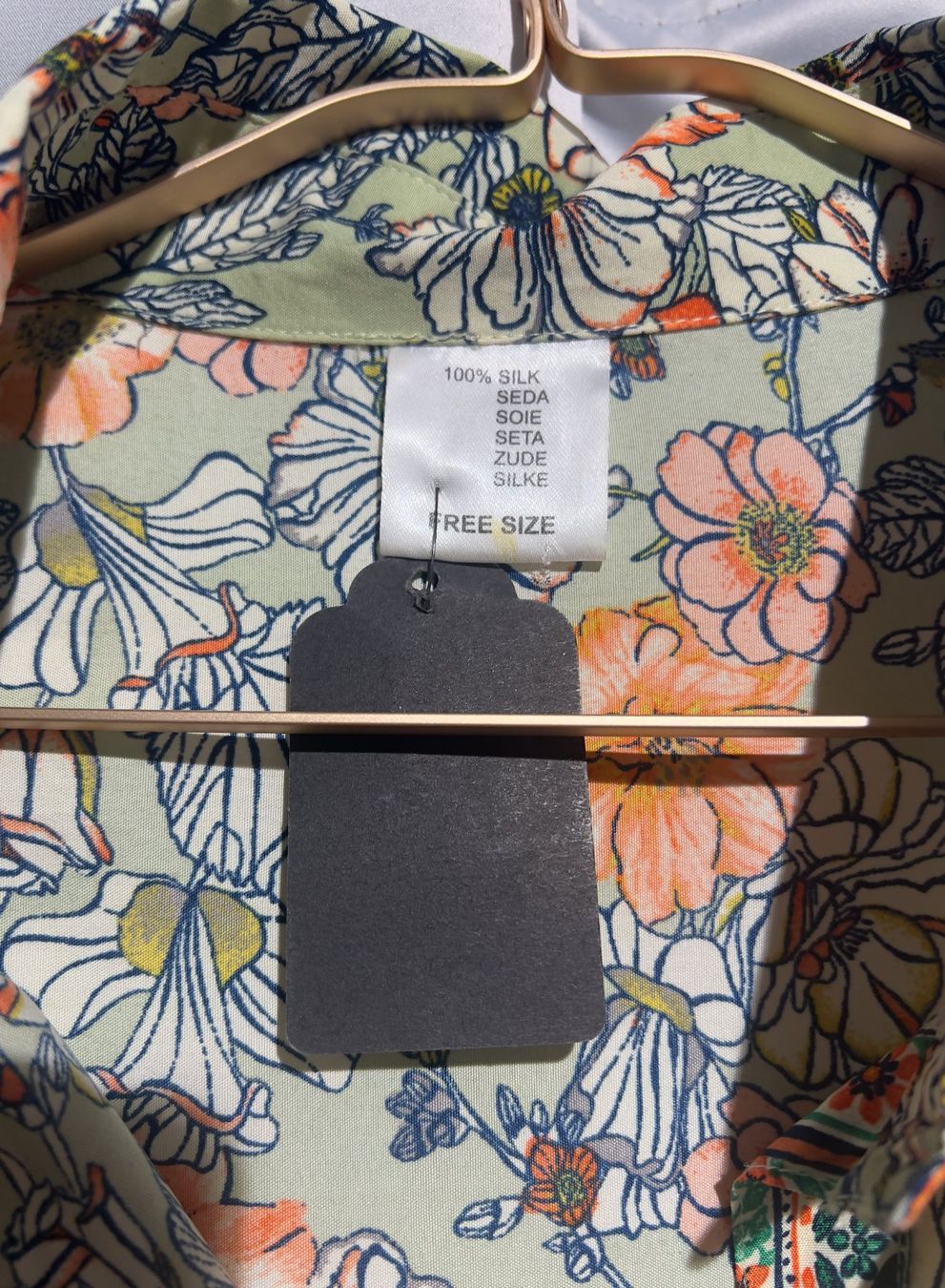Kleider: Seiden-Maxikleid mit Blumenmuster – Neu und originalverpackt aus Zürich von Naebeli 3