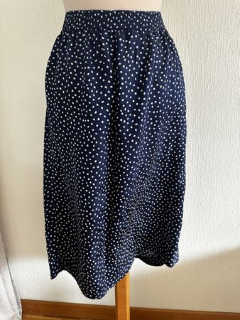 Jupe bleu marine pois blancs taille 40100% soie