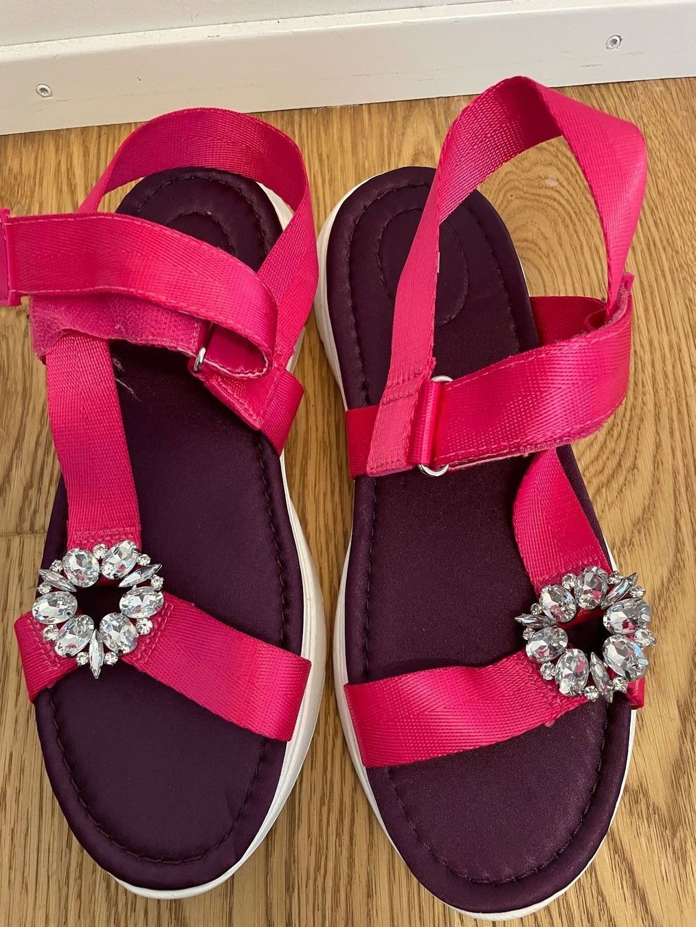 H&M Scarpe da donna: Neue H&M Sandale 39 mit Strass – Nuovo e nell'imballaggio originale da St. Gallen venduto da jojan