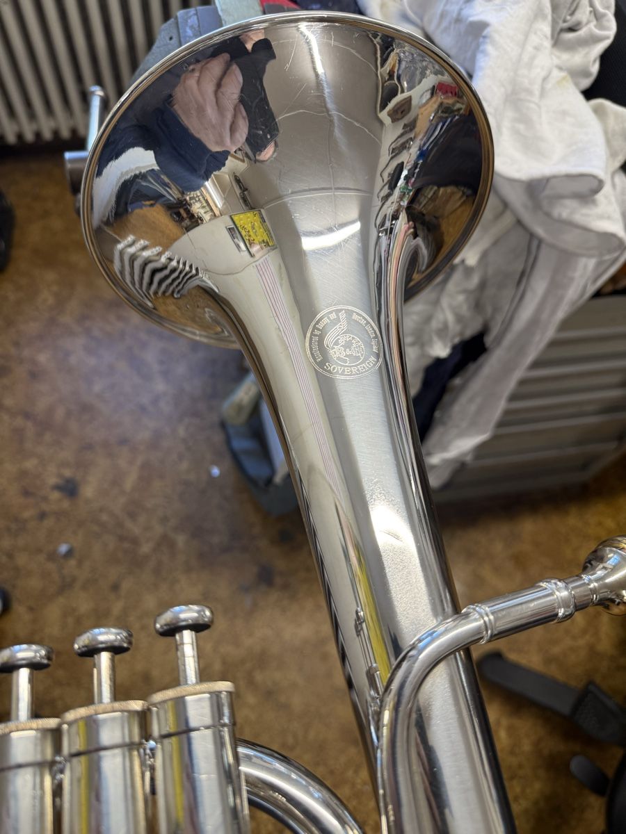 Besson Strumenti musicali: Es Alto Horn Sovereigen – Usato da Burgdorf venduto da kla_r5tf