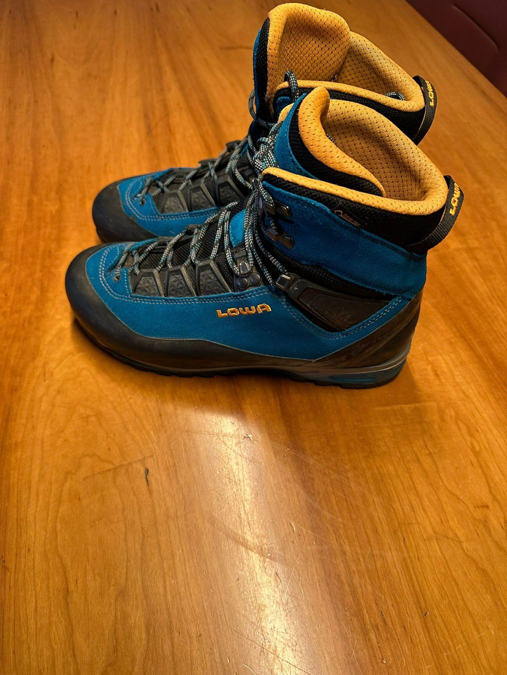 Herrenschuhe: Lowa Wanderschuhe Grösse 41.5 – Gebraucht aus Burgdorf von interstellar2 1
