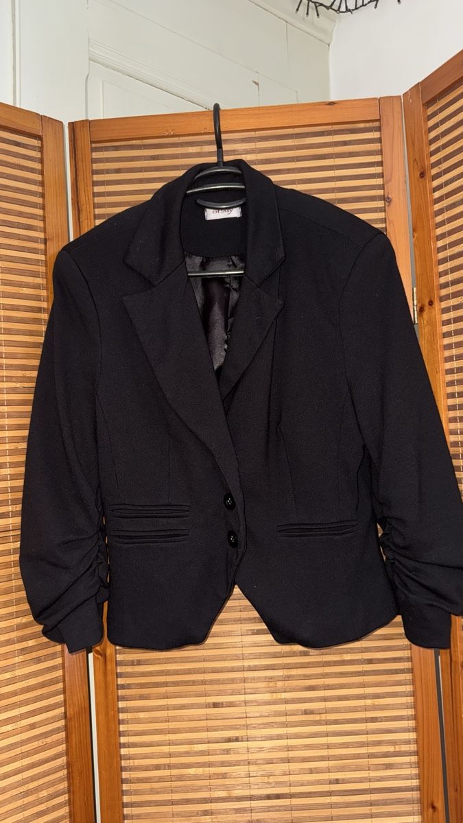 Orsay Vestes: Kurzer Blazer Orsay, 36 – D'occasion à Gümligen par morticiaaddams