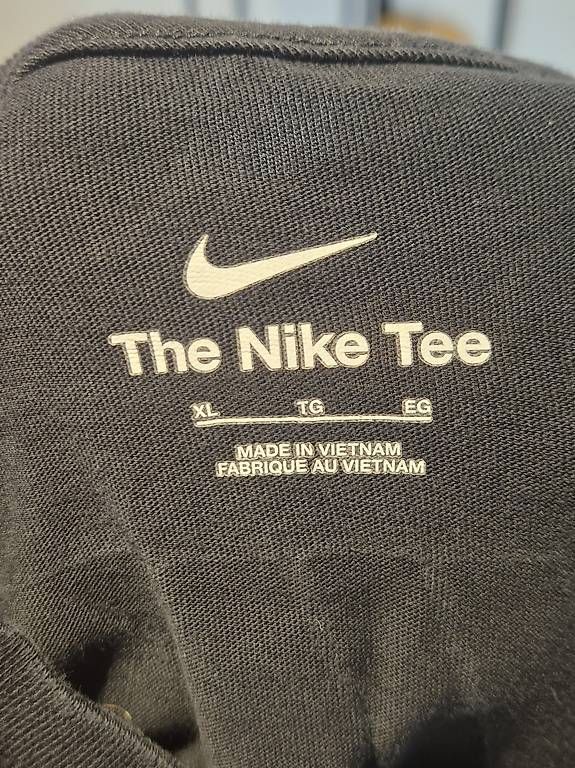 T-shirt: Nike Longsleeve Grösse L – Usato da Embrach venduto da pet_vm5r 2