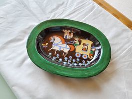 Joli plat ovale en céramique peint à la main 