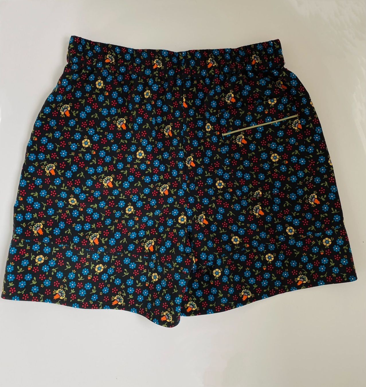 Maje Pantaloni: MAJE SHORTS - wie neu - – Usato da Jona venduto da vanessasupermarket20 5