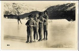 PK mit 3 Schlittschuhläuferinnen unbekannt - für 2.--