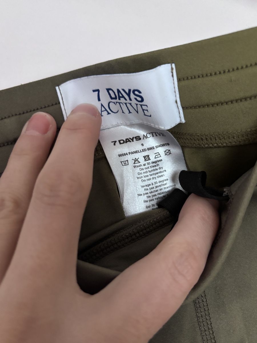 Leggings: Short biker - 7 days active – Nuovo (secondo la descrizione) da Zürich venduto da Hanna-Hadorn 2
