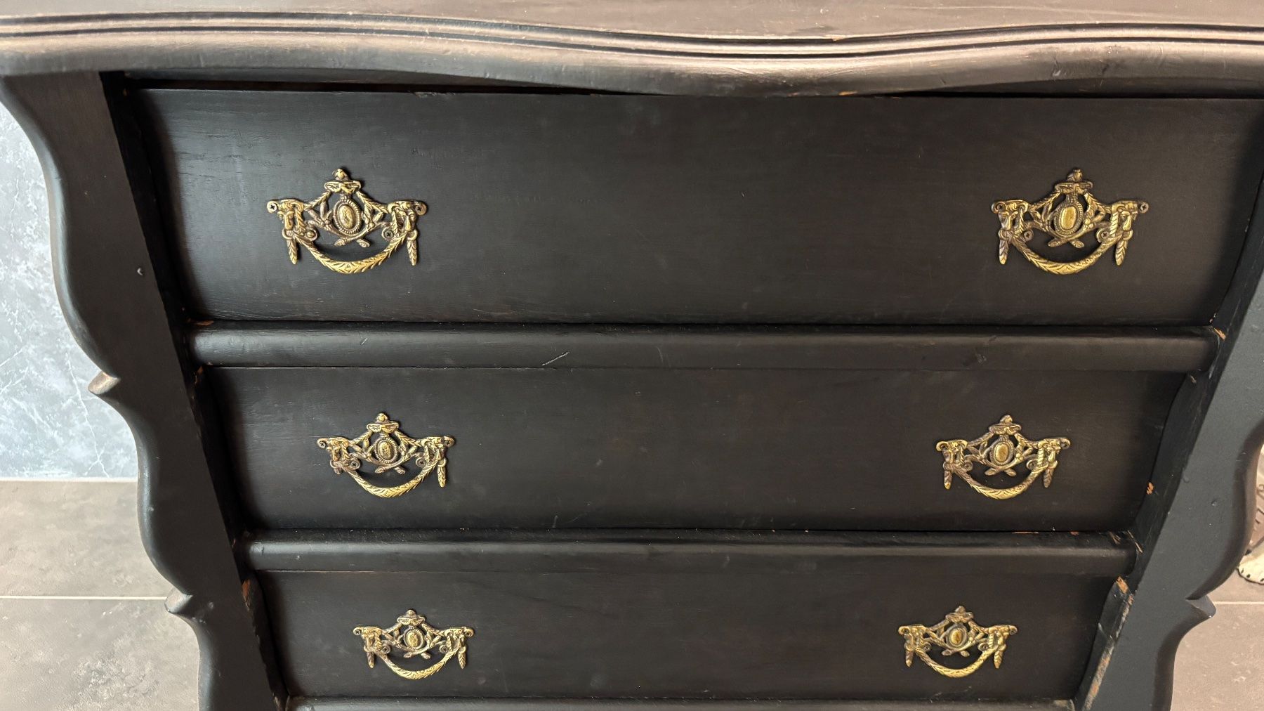 Cassettiere: Edle Holzschrank, Kommode Vintage Schwarz mit 3 Fächern – Usato da Lengnau BE venduto da 4ConsultingSolutions