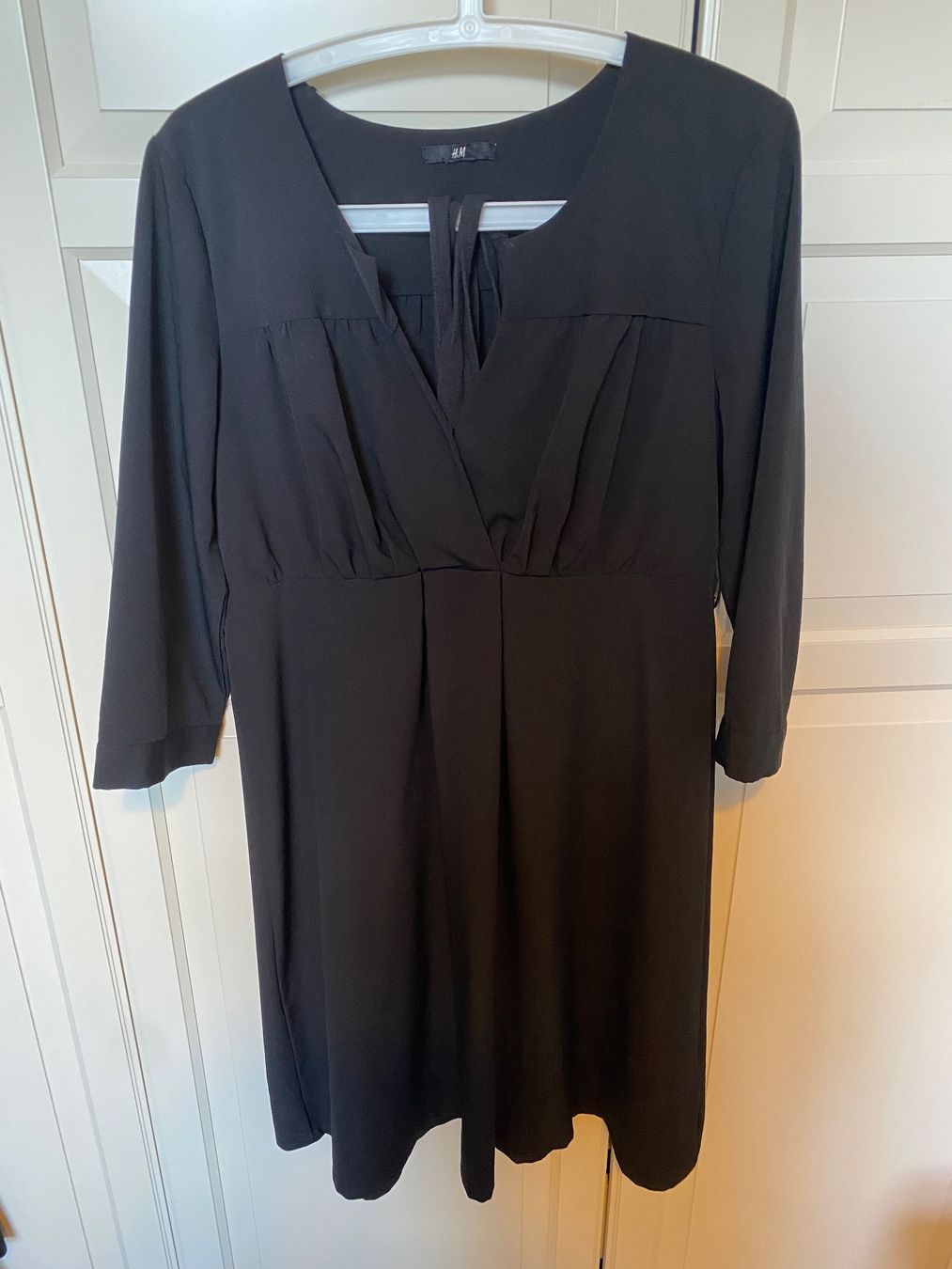 Kleider: Très belle robe H&M – Gebraucht aus Savagnier von Pivovar2