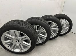 Reifensatz mit Alufelgen perfektem Zustand Bentley Bentayga