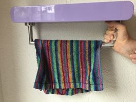 Handtuchhalter mit Ablagefläche