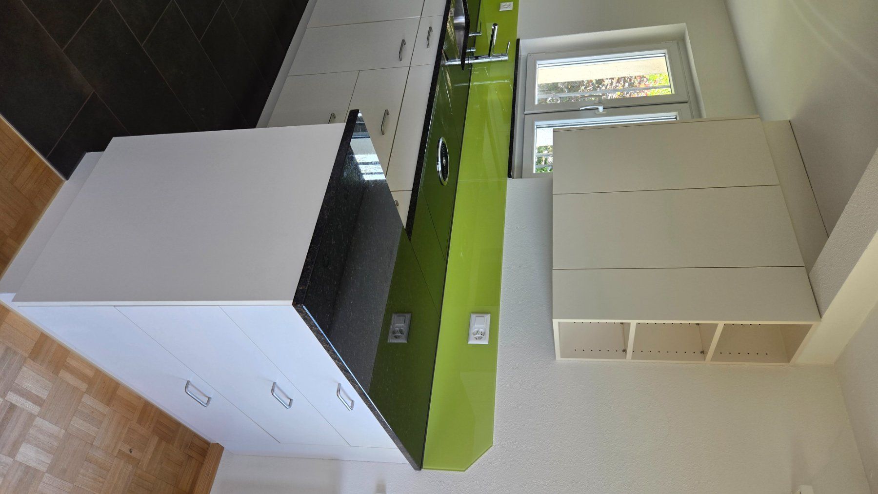 V-Zug Cucine complete: Einbauküche mit Geräte – Usato da Löhningen venduto da Racer78 6