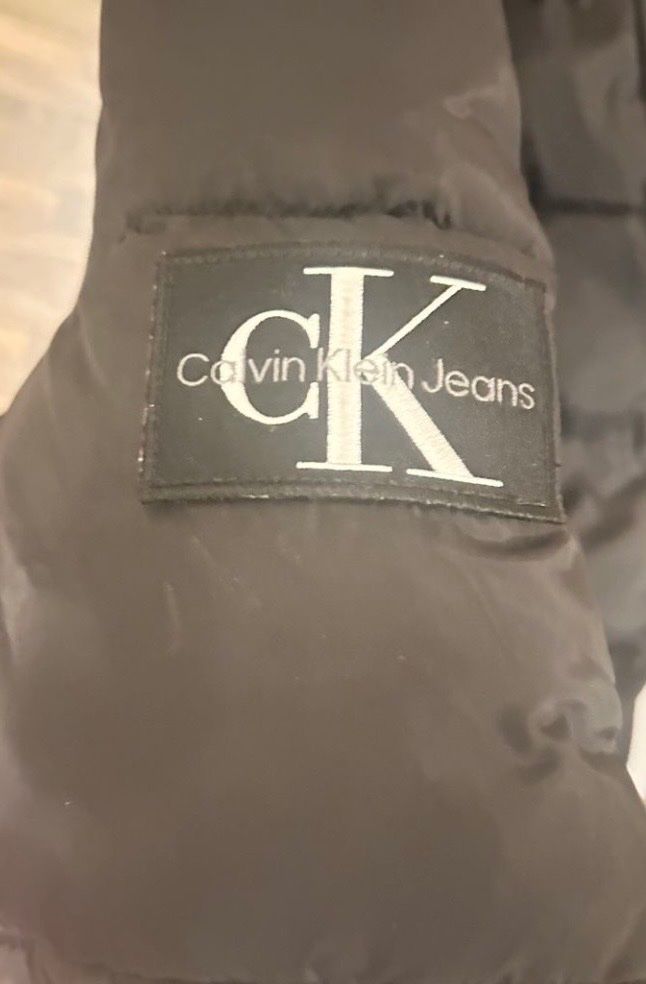 Calvin Klein Giacche: Winterjacke Calvin Klein schwarz XL Jacket Puffer – Usato da Brüttisellen venduto da St.Zach 3