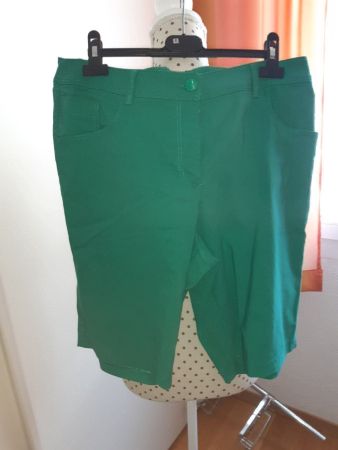 Damen  3/4 Hosen Gr 44