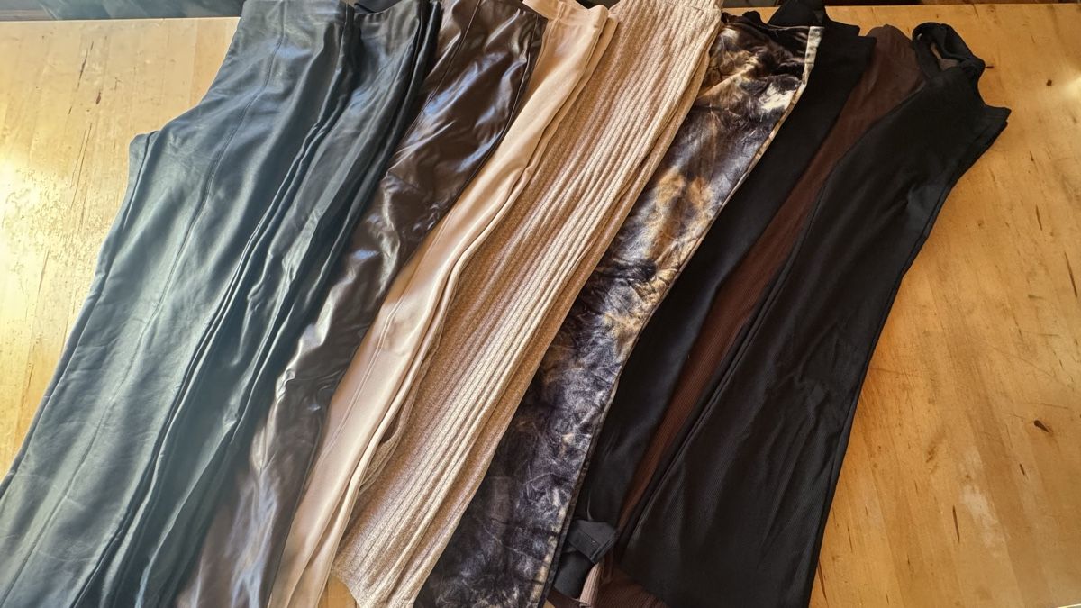 Lotti di vestiti: Damen Kleiderpaket Hosen Grösse S – Usato da Dardin venduto da l.a.d.i.n.a 4