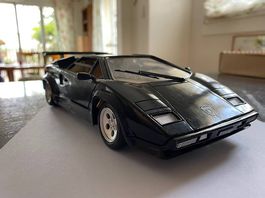 Lamborghini Countach 1:18 Polistil Made in Italy