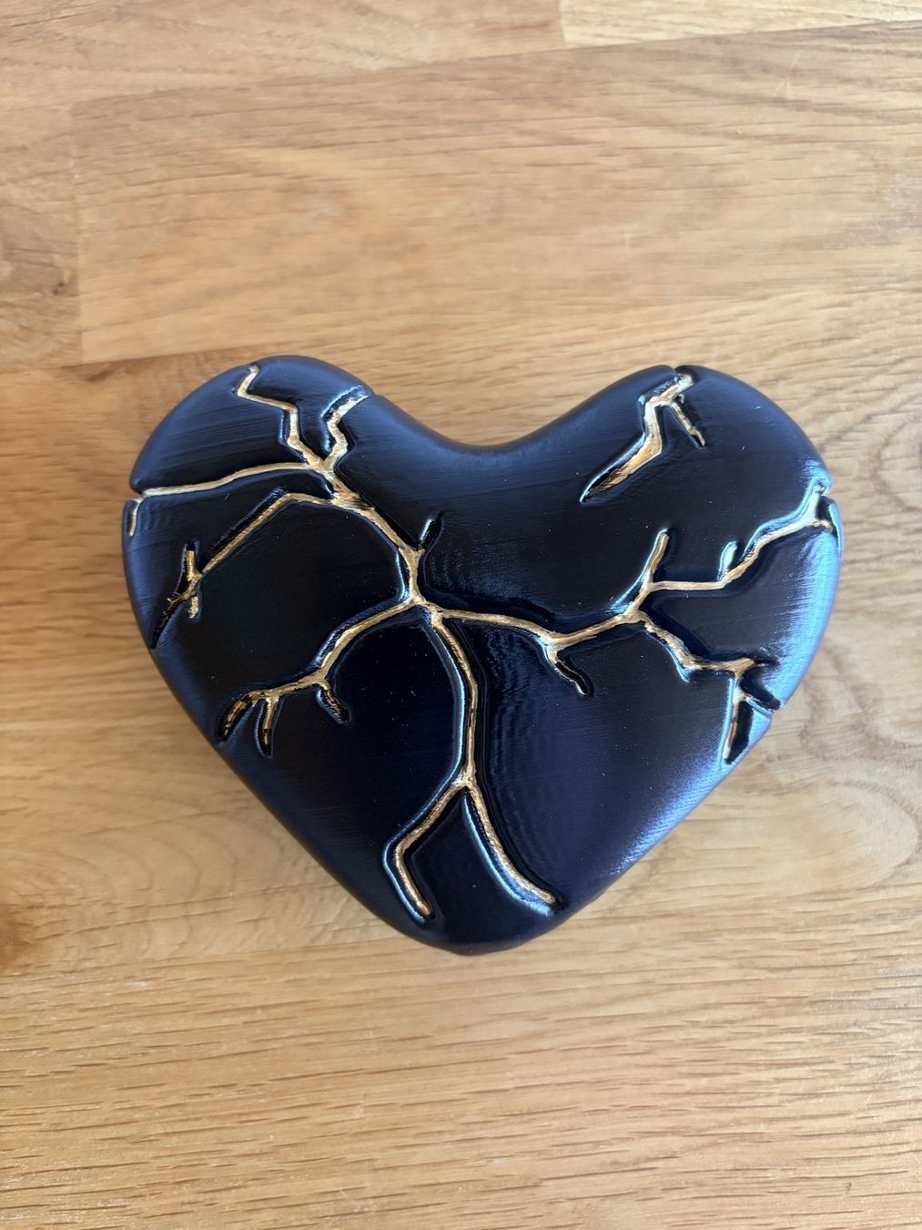 Alle Dekorationen: Kintsugi-Herz (Schwarz) – Neu und originalverpackt aus Fislisbach von tam_t828 1