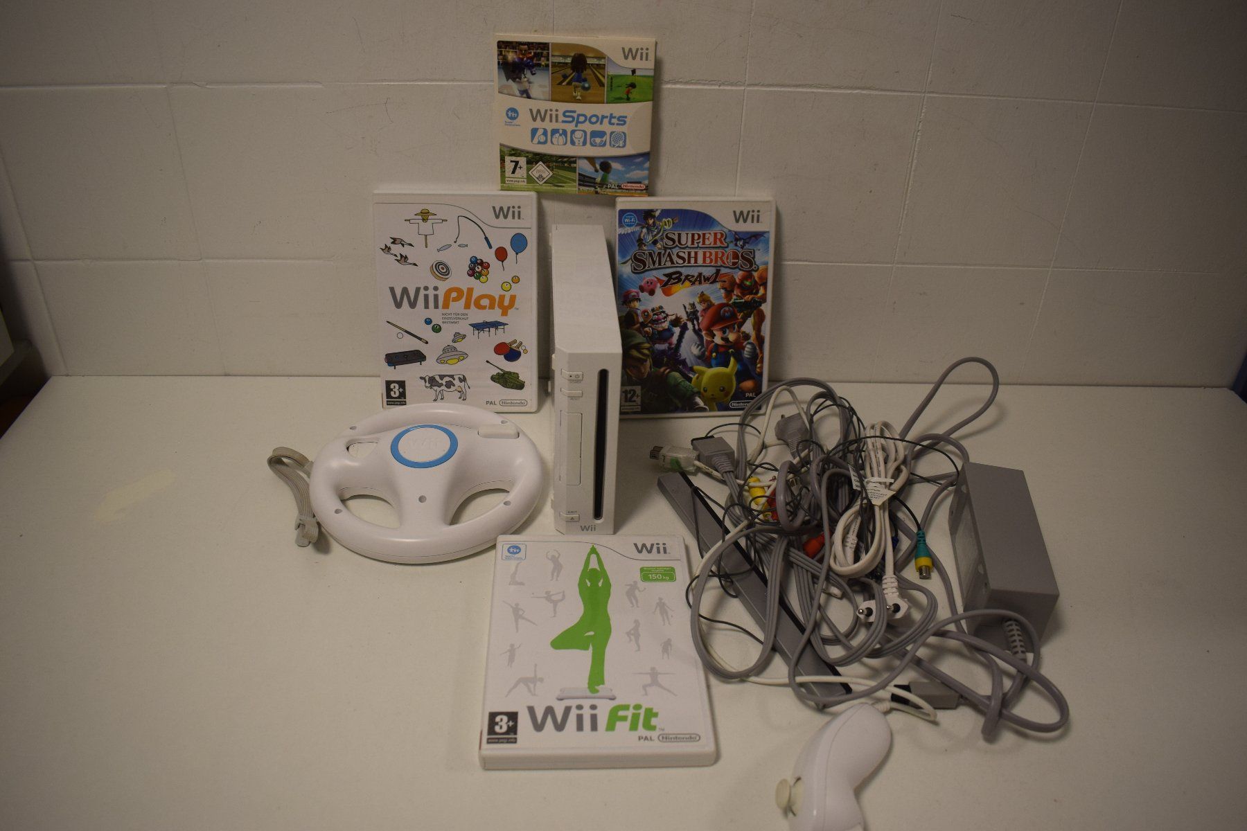 Konsolen: Konsole Wii mit Spiele, Lenkrad... – Gebraucht aus Zürich von Brockito 2