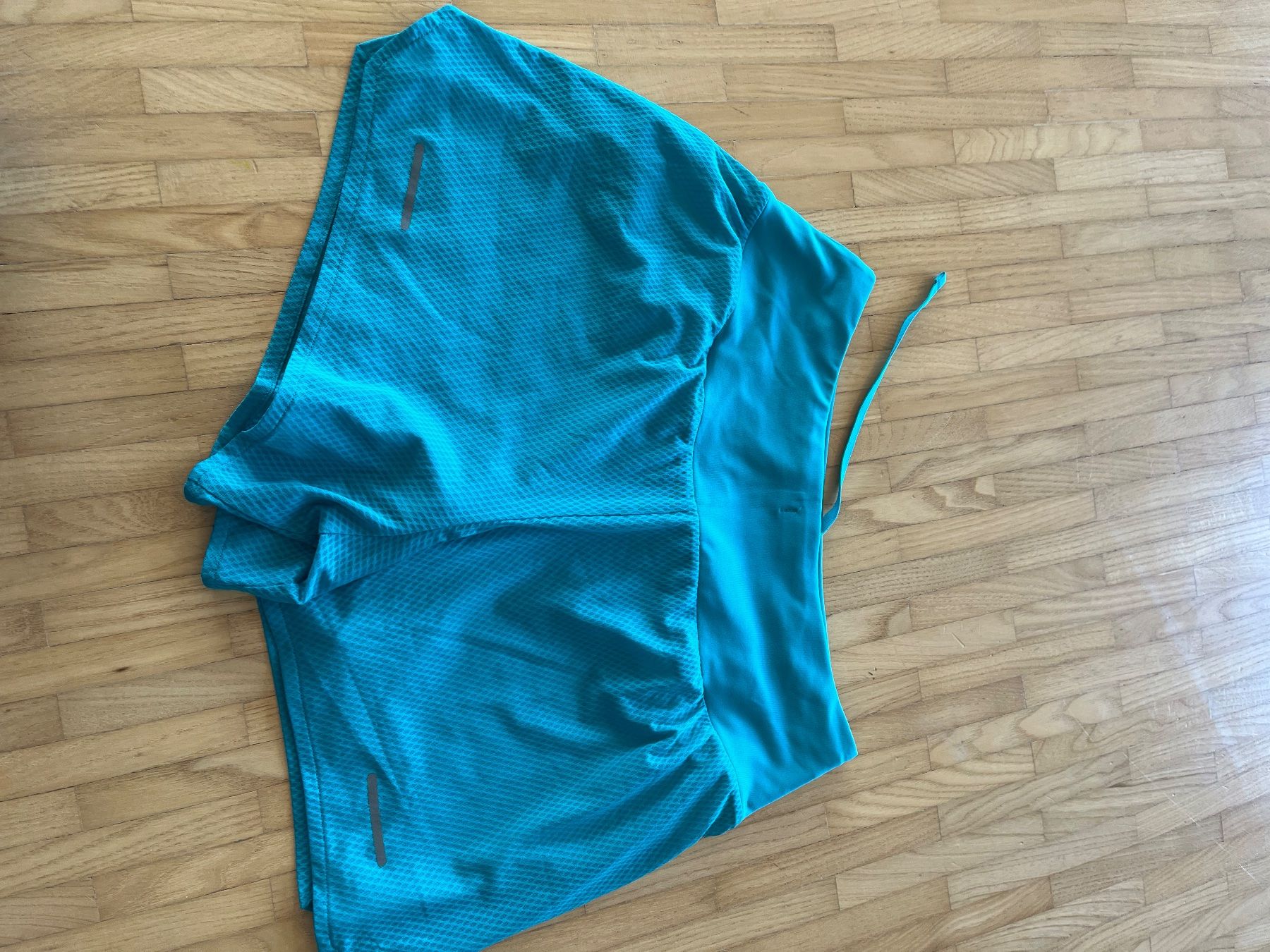 Asics Hosen: Sportshorts 2 in 1 – Gebraucht aus St. Gallen von elli18 1
