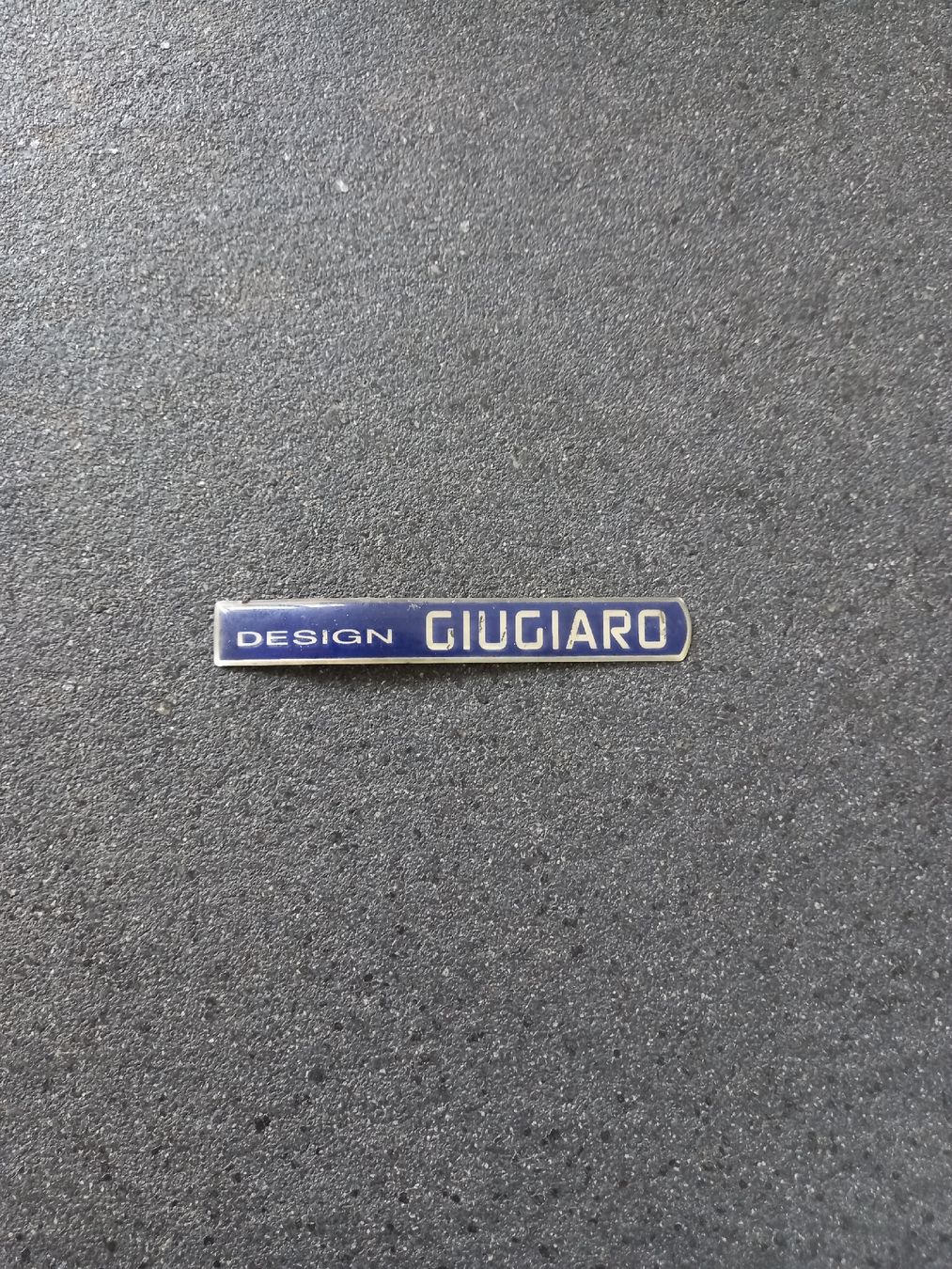 Placchette & Badge: Giorgetto Giugiaro Embleme – Usato da Sirnach venduto da agm_mv57
