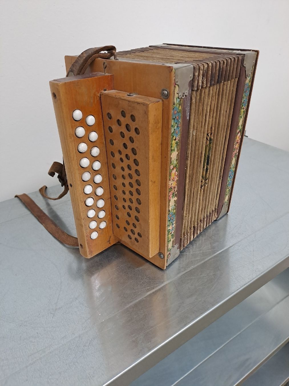 Eichhorn Musikinstrumente: Eichhorn orgeli  – Gebraucht aus Villeneuve von BibiVintage 4