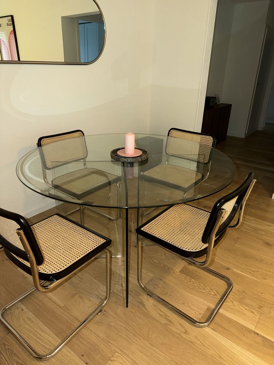 Tavoli: Table à manger ronde en verre – Usato da Chailly-Montreux venduto da 25._sv