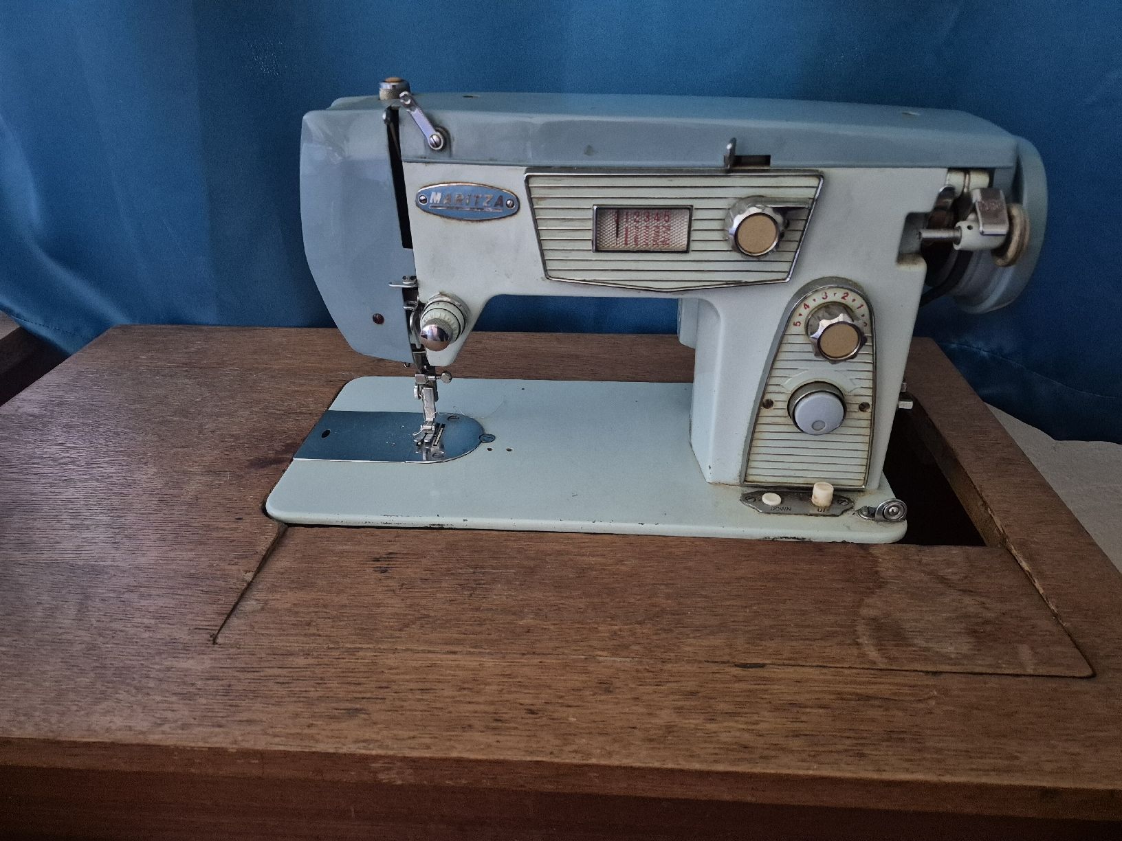 Macchine da cucire: Maritza Nähmaschine ca. 1950 – Difettoso da Birmenstorf AG venduto da pelasa 3