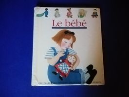 Livre "Le Bébé" Gallimard, avec films transparents