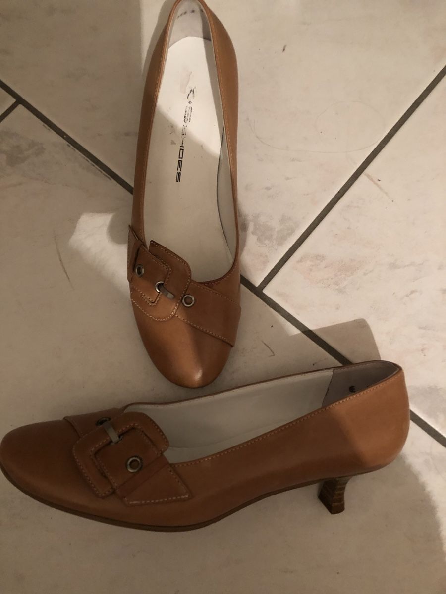 Damenschuhe: Pumps – Neu und originalverpackt aus Solothurn von Congela 1
