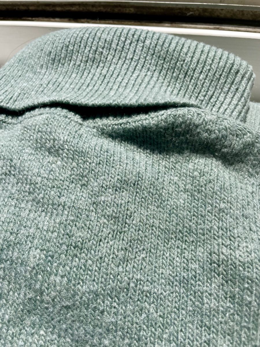 H&M Pullover & Sweatshirts: Rollkragenpullover hellgrün/grau, sehr weit geschnitten, S – Gebraucht aus Zürich von Carlajimena 4