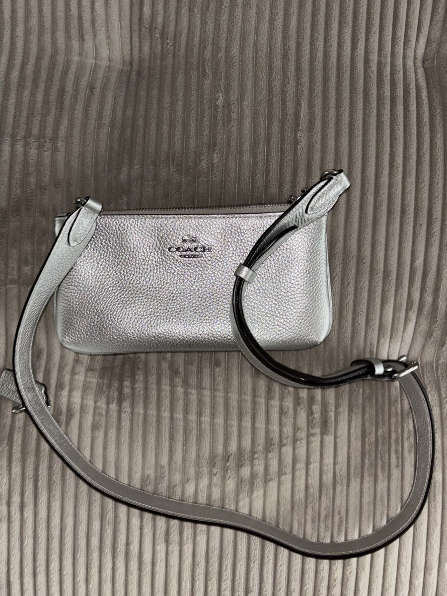Coach Taschen für Damen: Coach Tasche silber Leder NEU – Neu (gemäss Beschreibung) aus Zollikofen von s_albi