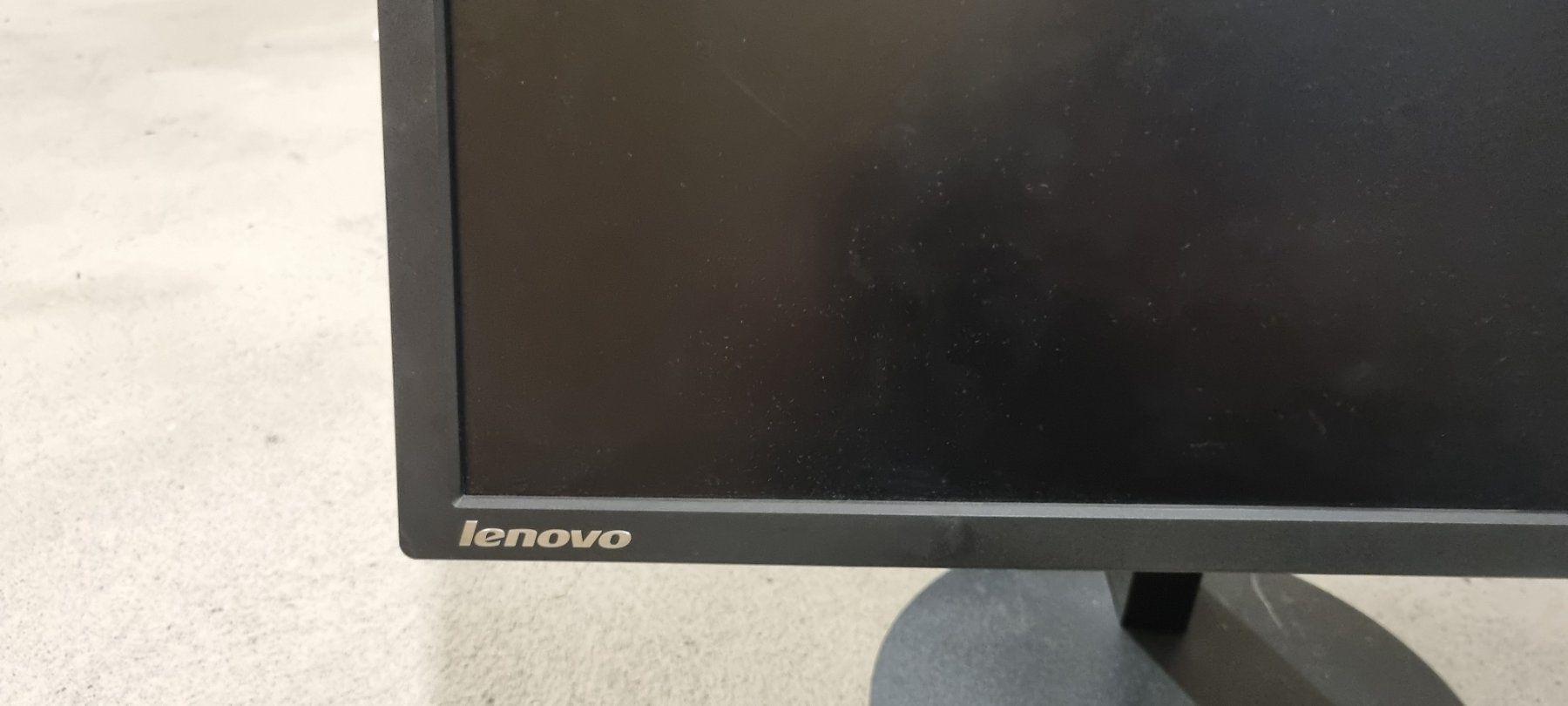 Lenovo Monitor: Lenova Monitor – Usato da Zürich venduto da emi_rp8k 1