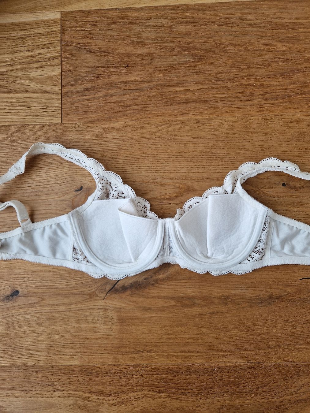 Triumph Altra biancheria intima: Triumph Spitzen BH 70D – Usato da Eschenbach SG venduto da SanFranciscoCalifornia