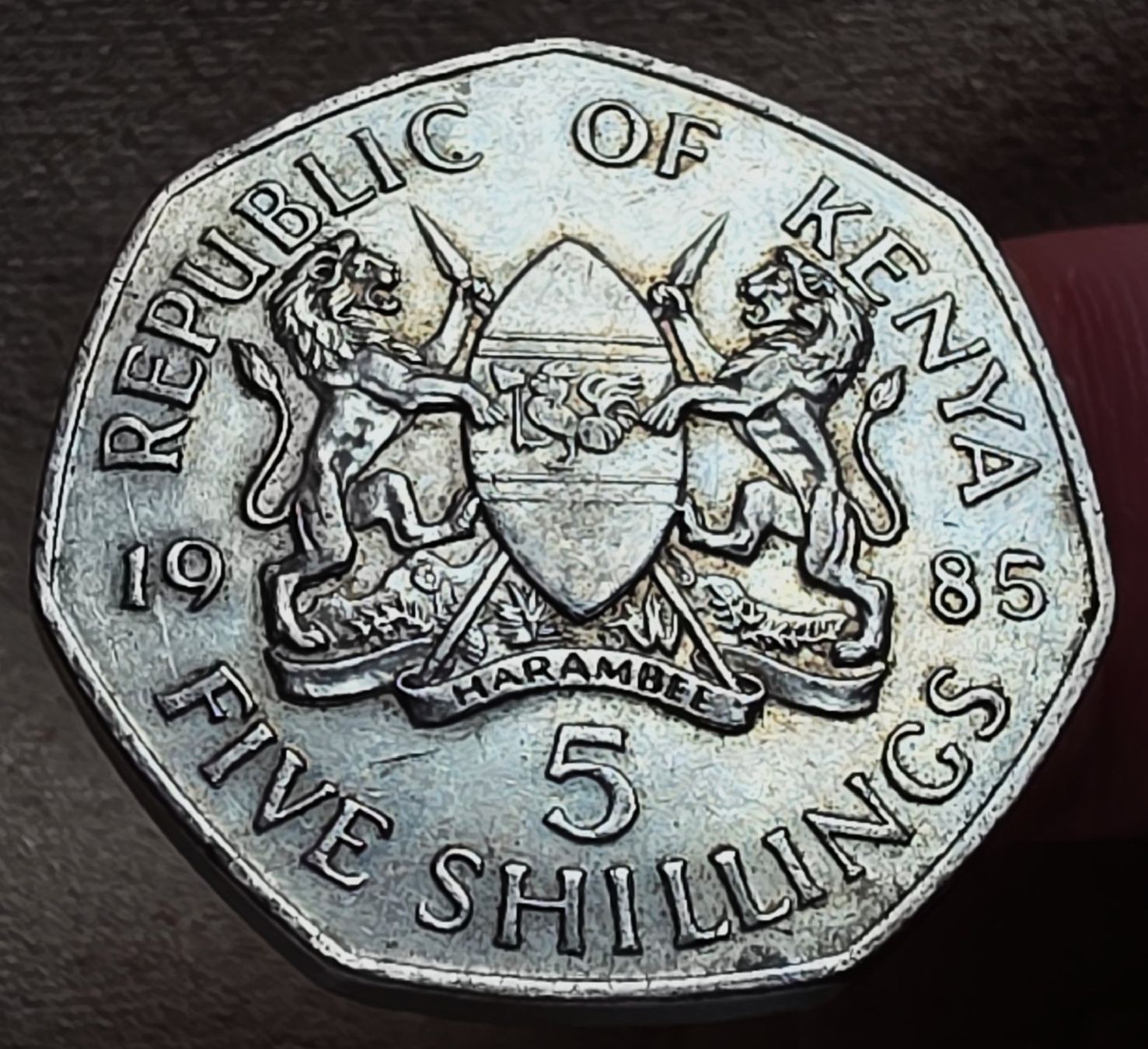 Tutti le monete: KENIA 5 SHILLINGS 1985 – Usato da Winterthur venduto da Creso70