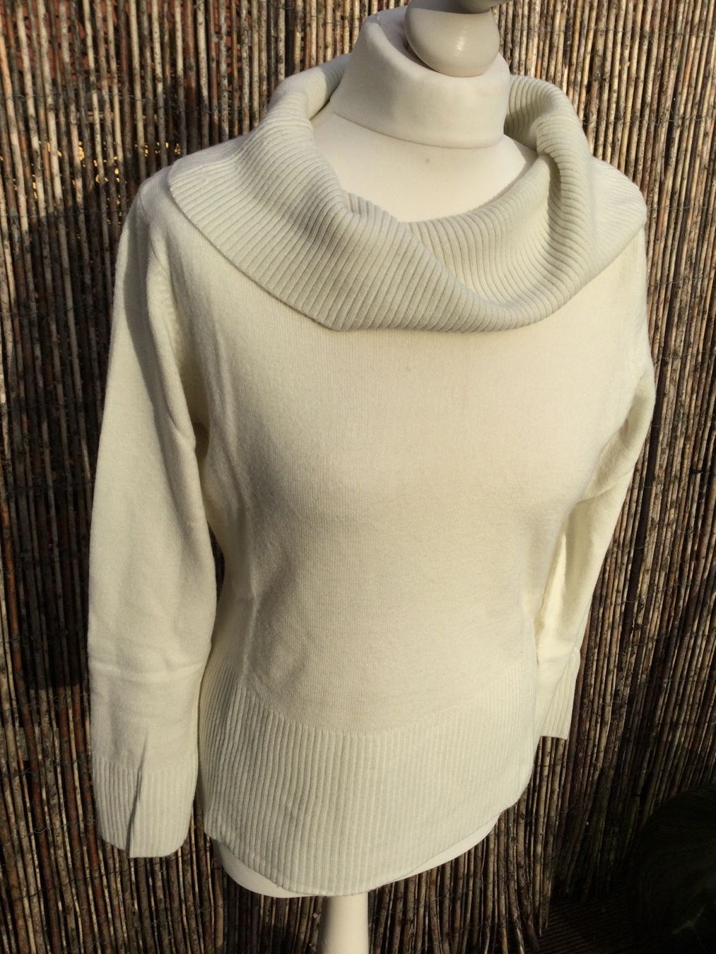 C&A Maglioni & Felpe: Pull-over écru grand col C&A, taille M – Usato da Agiez venduto da chouchanelle 1